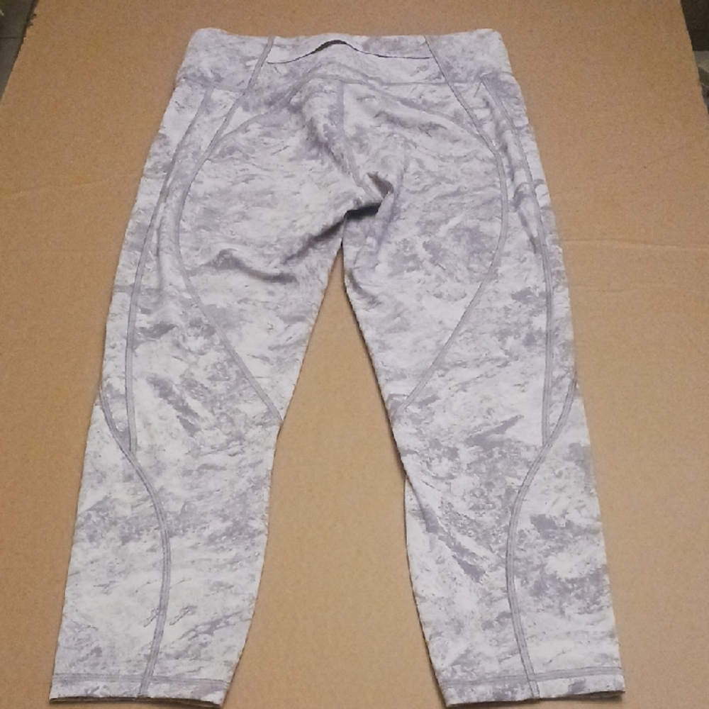 lululemon athletica Gray Patterned Leggings - Picture 8 of 13